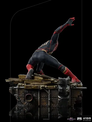 marvel estatua spiderman no way home iron studios peter 1