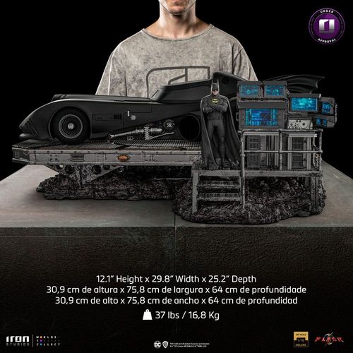 DC Comics Estatua Art Scale Deluxe 1/10 The Flash Movie Batmobile 31 cm