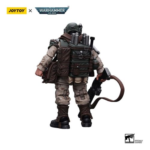 Warhammer 40k Figura 1/18 Astra Militarum Cadian Command Squad Veteran with Medi-pack - Imagen 2