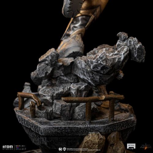 Black Adam Estatua Art Scale 1/10 Hawkman 36 cm - Imagen 9