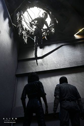 Alien: Romulus Figura Deluxe Suspended Lab Xenomorph XX121 18 cm - Imagen 2