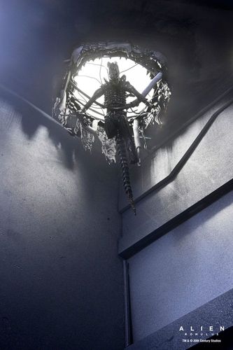 Alien: Romulus Figura Deluxe Suspended Lab Xenomorph XX121 18 cm - Imagen 3