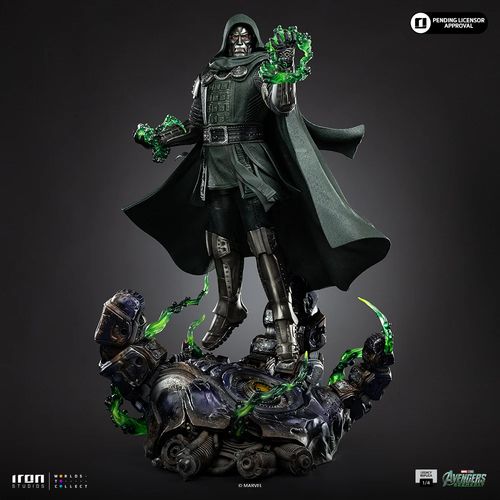 Marvel Doctor Doom Avengers Doomsday 1/4 Legacy Replica - Imagen 11